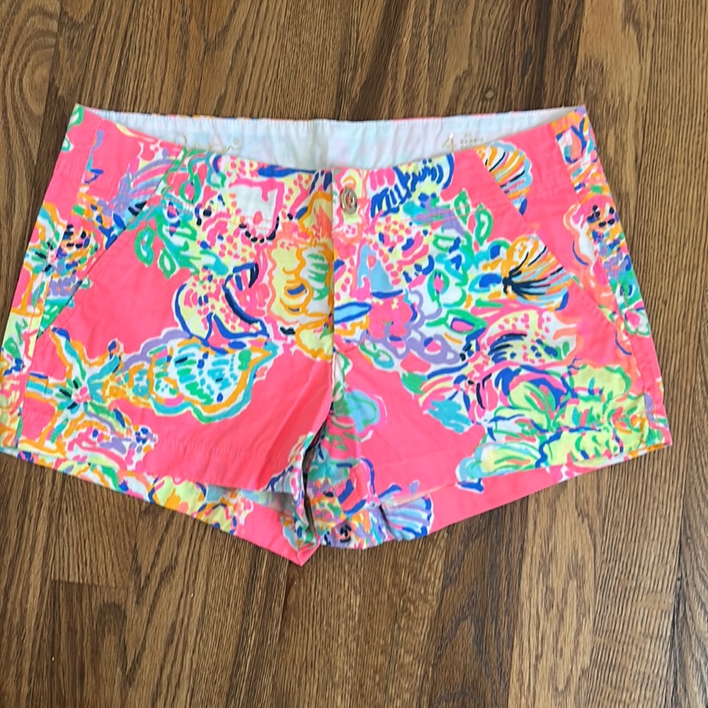 Shorts size 4